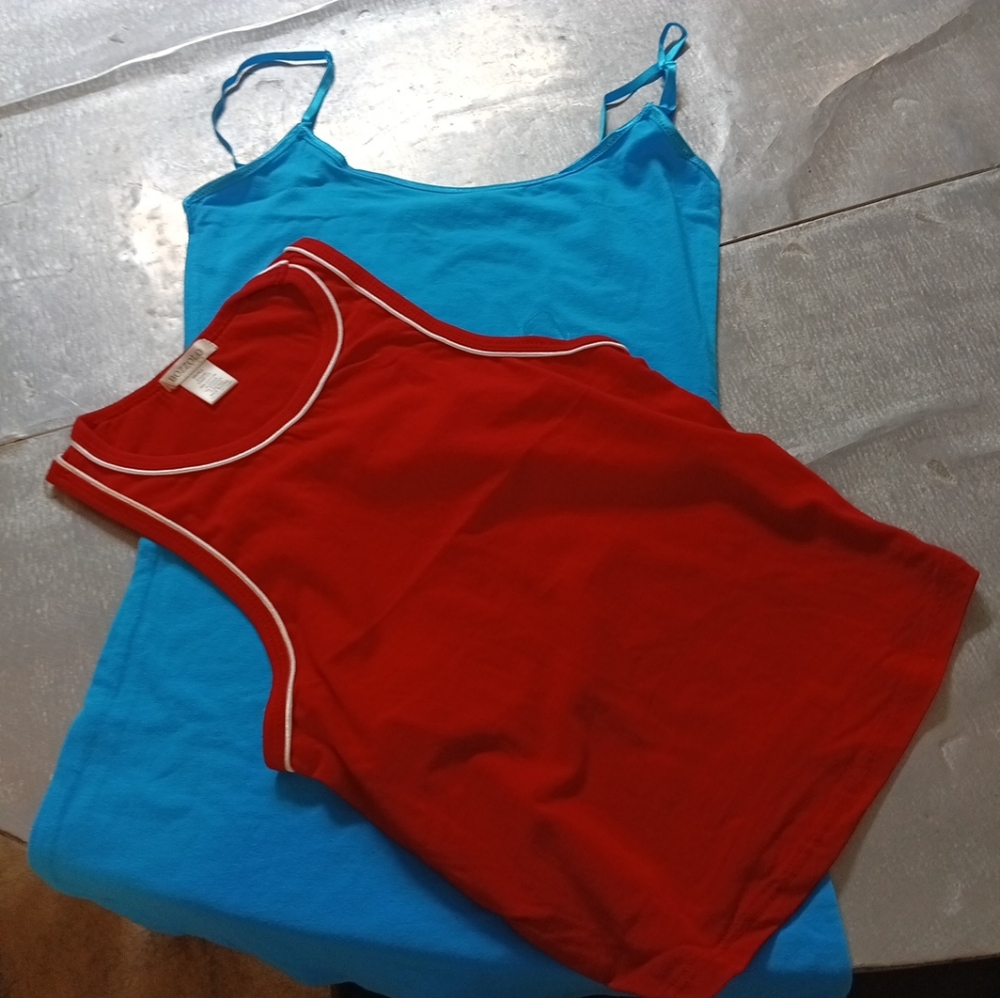 Bozzolo NWOT Bundle Of 2 Tanks Size Small